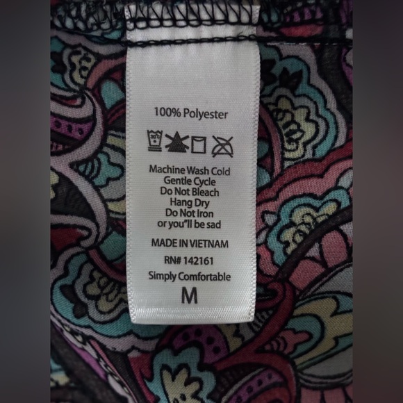 100% Polyester LuLaRoe Paisley Maxi Cardigan - Red, Green, Black - Picture 4 of 8